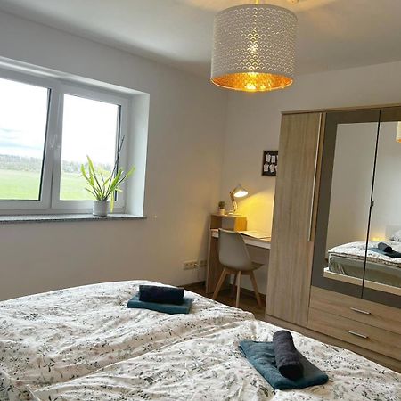 Stadt. Land. See. Ferienwohnung ライプツィヒ エクステリア 写真