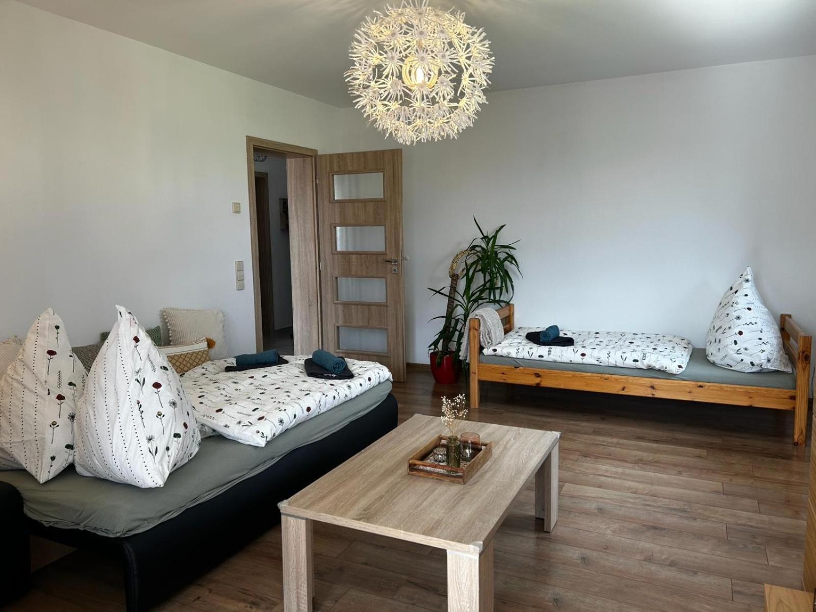Stadt. Land. See. Ferienwohnung ライプツィヒ エクステリア 写真
