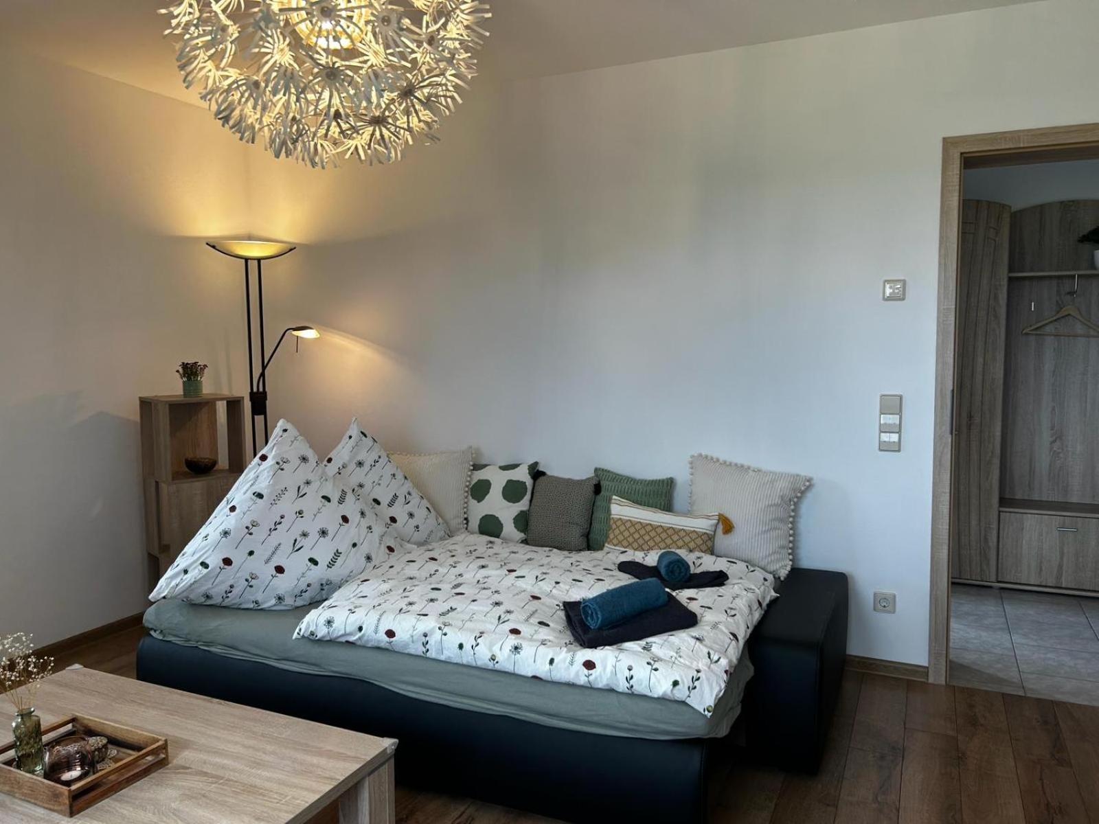 Stadt. Land. See. Ferienwohnung ライプツィヒ エクステリア 写真